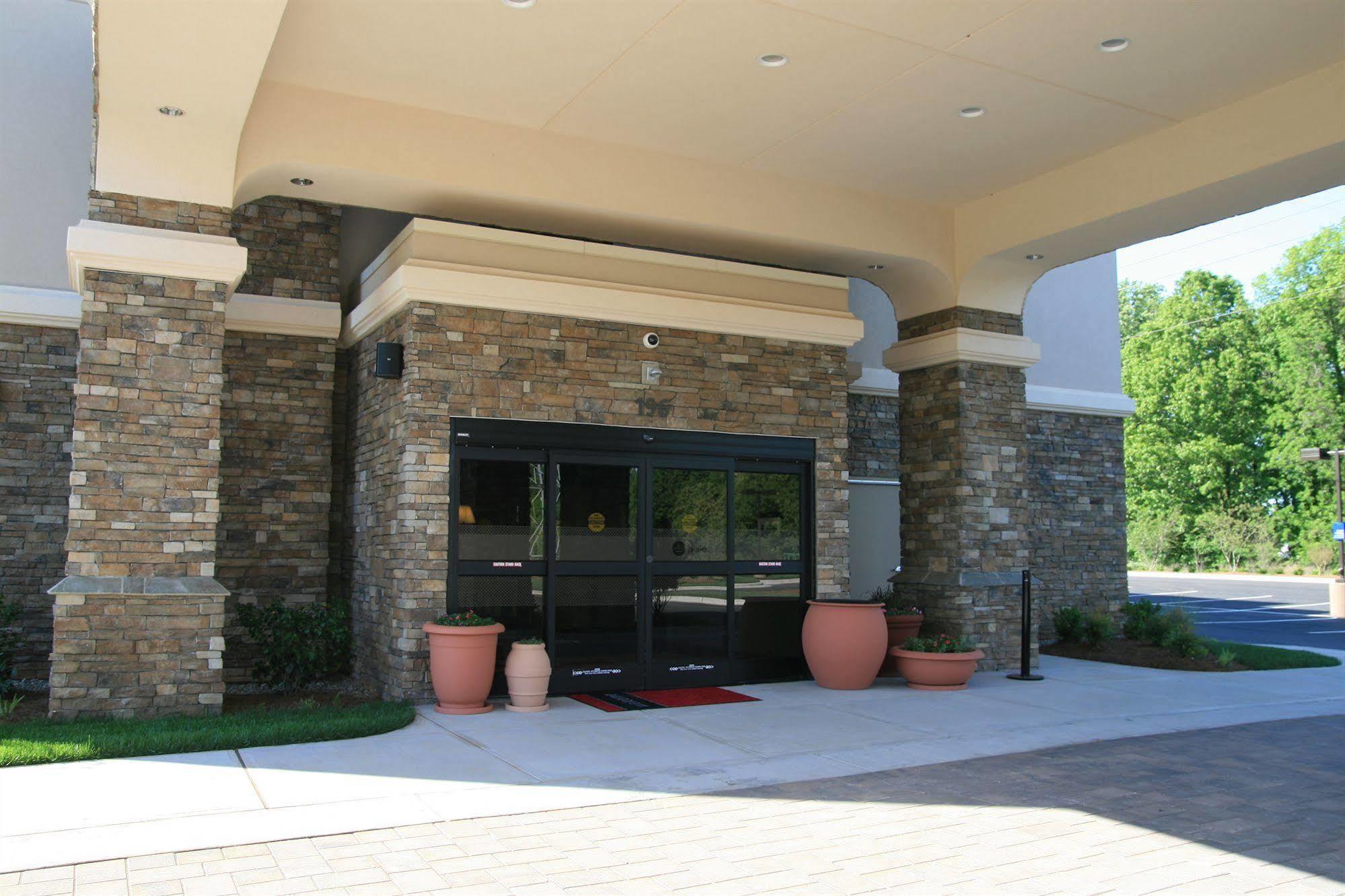 Hampton Inn Bermuda Run / Advance Exterior foto